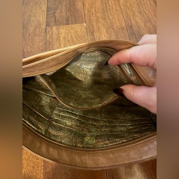 Hobo International Tan Leather Clutch - Picture 5 of 7